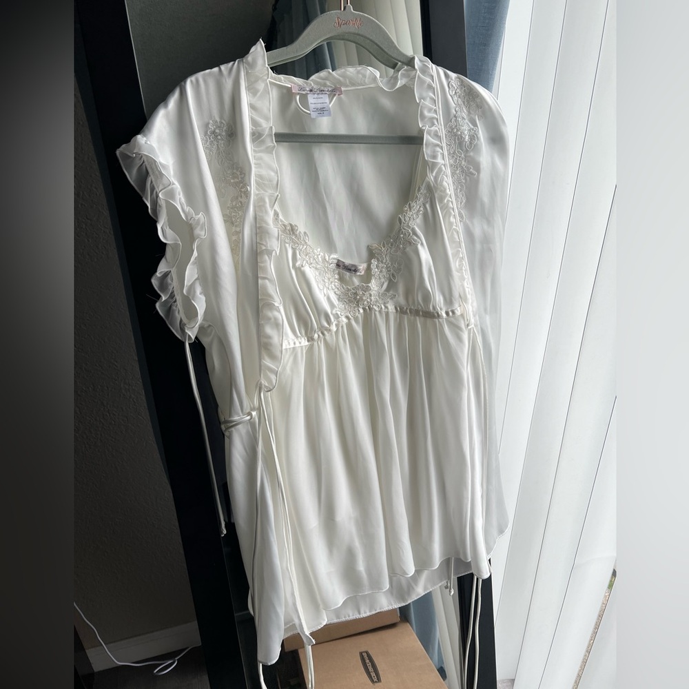 Gorgeous white lingerie set - NWOT